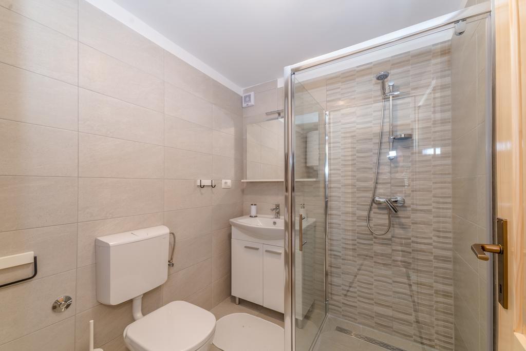Apartment Robinson Podvrsje Екстер'єр фото