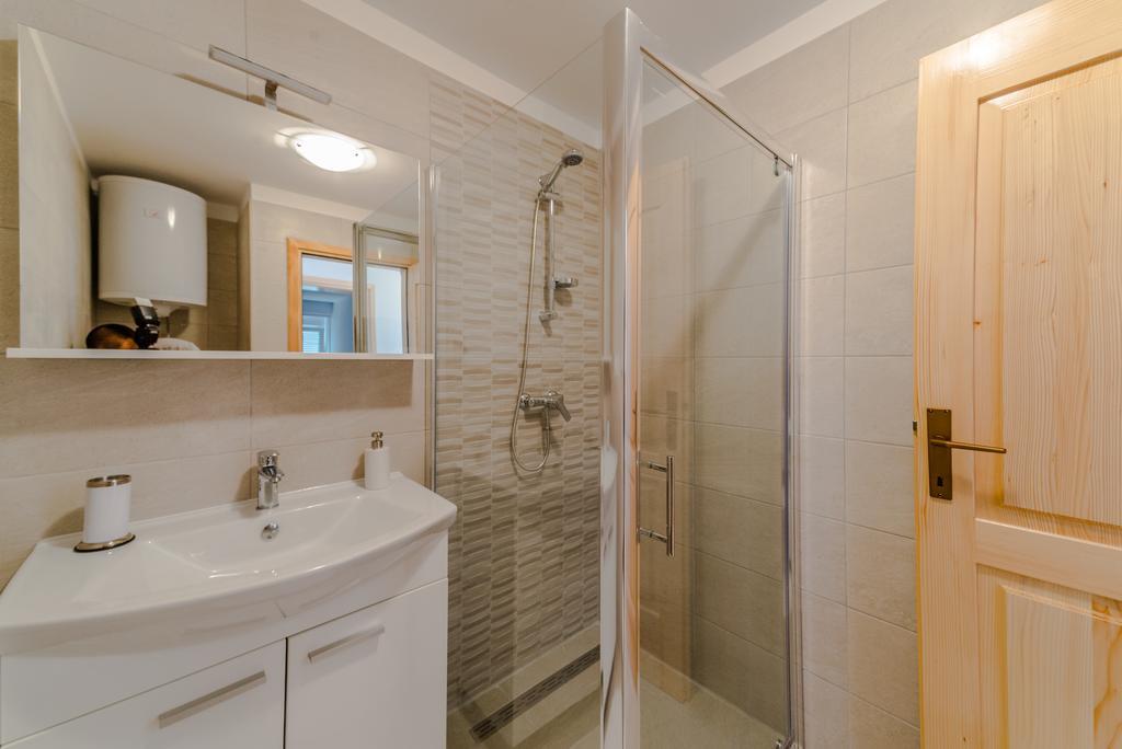 Apartment Robinson Podvrsje Екстер'єр фото