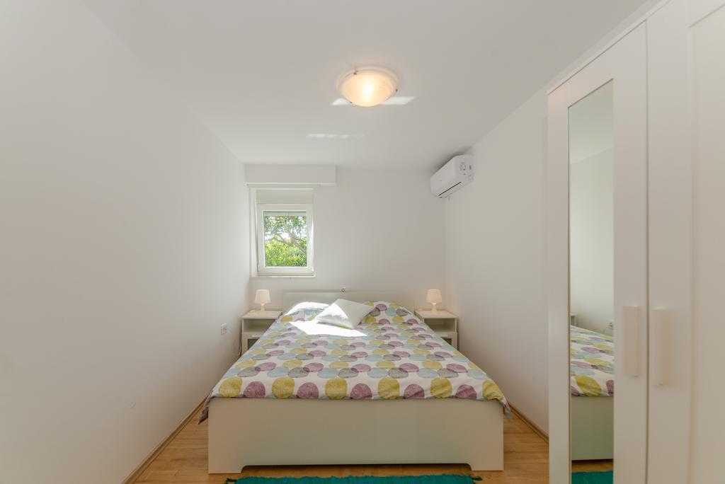 Apartment Robinson Podvrsje Екстер'єр фото