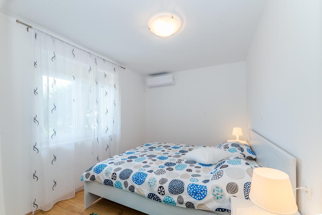 Apartment Robinson Podvrsje Екстер'єр фото