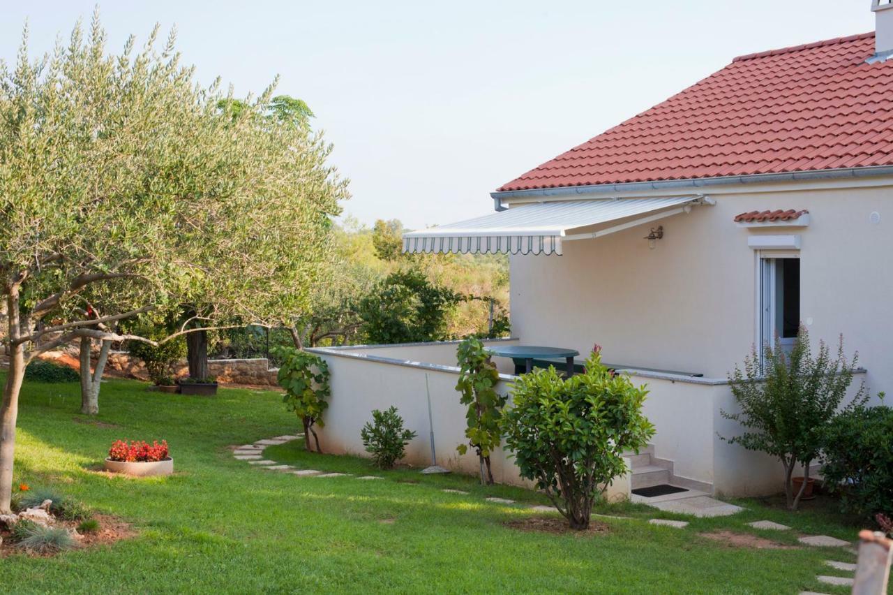 Apartment Robinson Podvrsje Екстер'єр фото